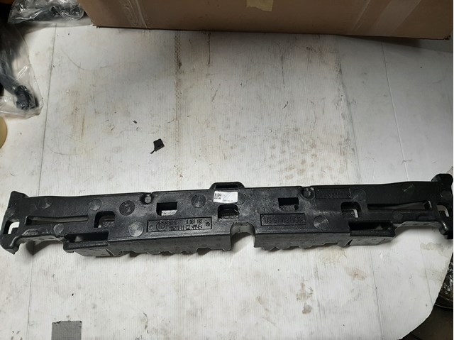 Абсорбер (наповнювач) бампера переднього 51118061182 BMW