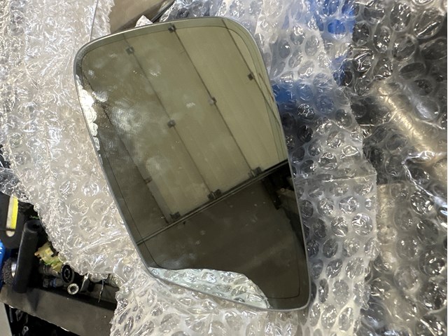 Скло дзеркала заднього виду, лівого 51167390617 BMW