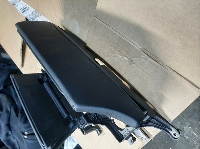 кришка подлоктніка 51169216865 BMW