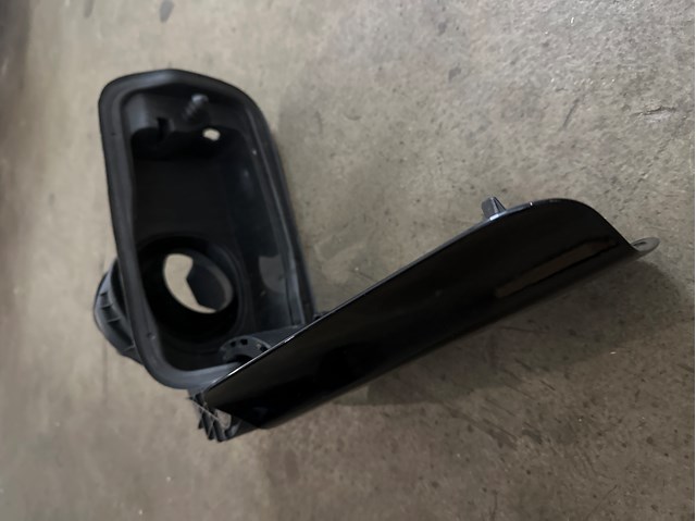 Заливна горловина паливного бака 51177206558 BMW