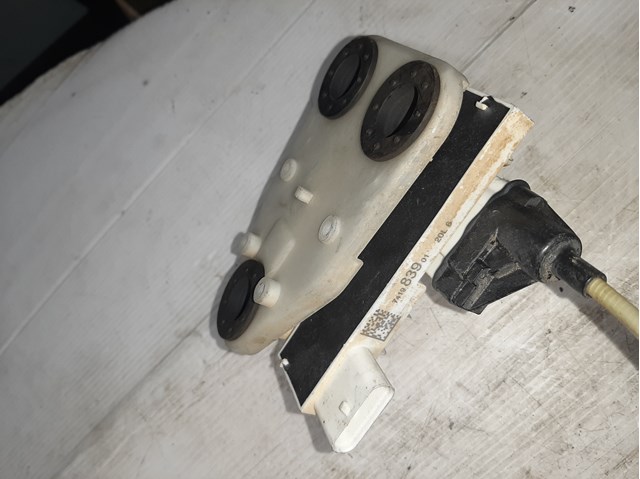 Клапан дотяжки дверей 51207419839 BMW