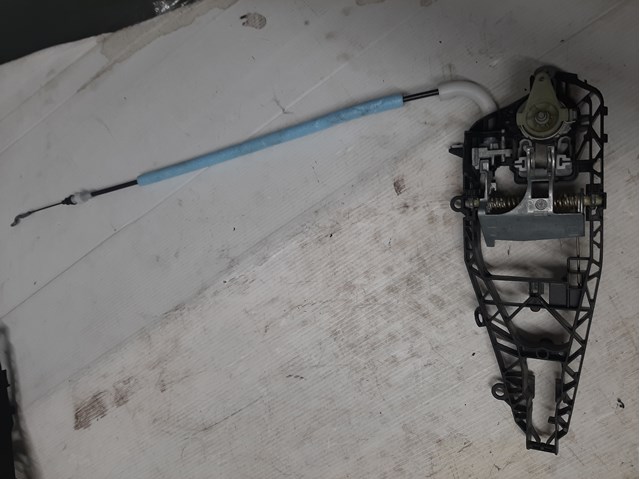 Тримач зовнішньої ручки дверей, передньої лівої 51217401211 BMW