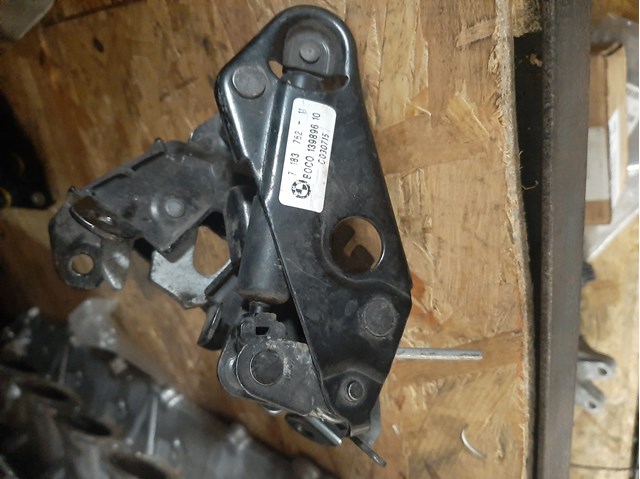 Замок капота, правий 51237183762 BMW
