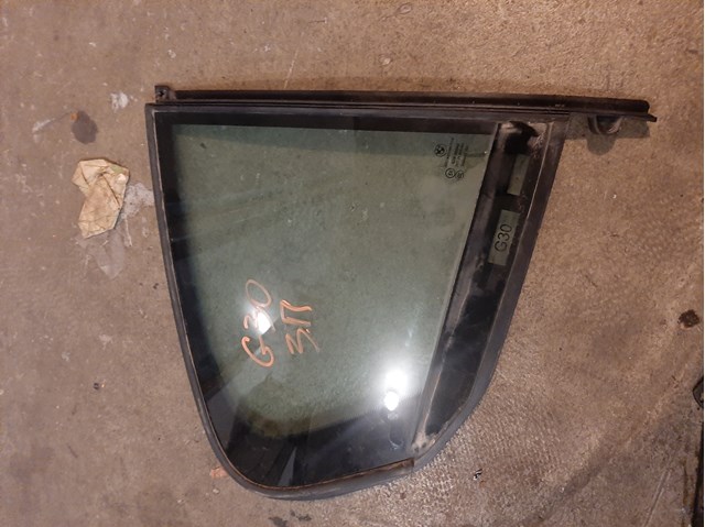 Скло кутове дверей задніх 51357381348 BMW