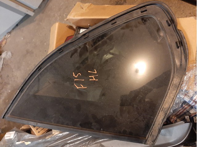 Скло багажника, ліве 51377305771 BMW