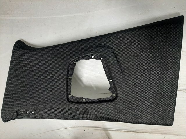 Обшивка стійки кузова внутрішня, середня ліва 51438065025 BMW