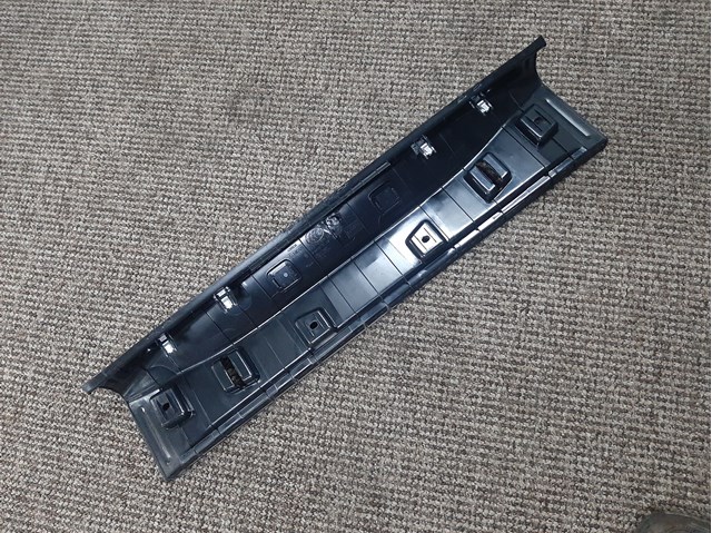 Накладка перегородки 51477373574 BMW