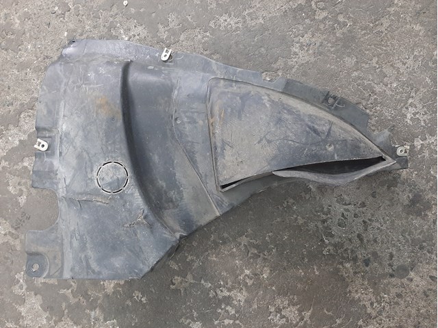 Щиток брудозахисний передньої арки крила 51718069307 BMW