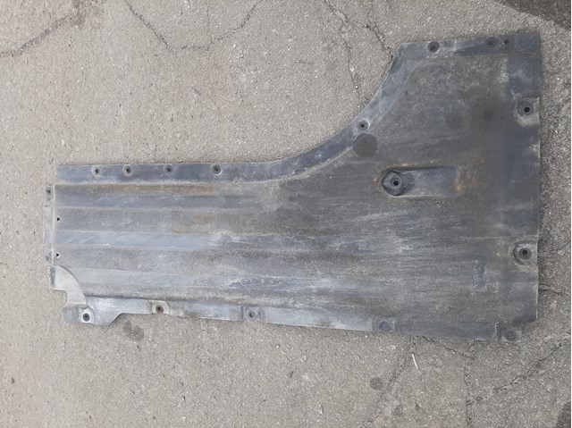 Захист днища передній правий 51757424882 BMW