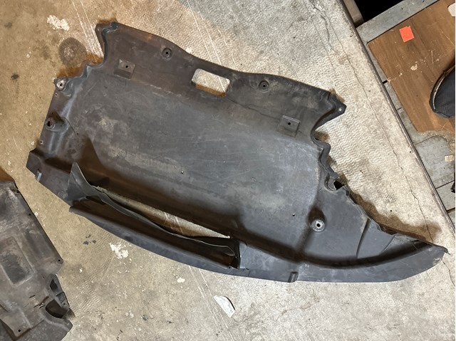 Захист піддона двигуна 51758042975 BMW