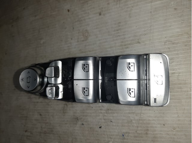 Кнопки переднього лівого склопід'ємника 61316847099 BMW
