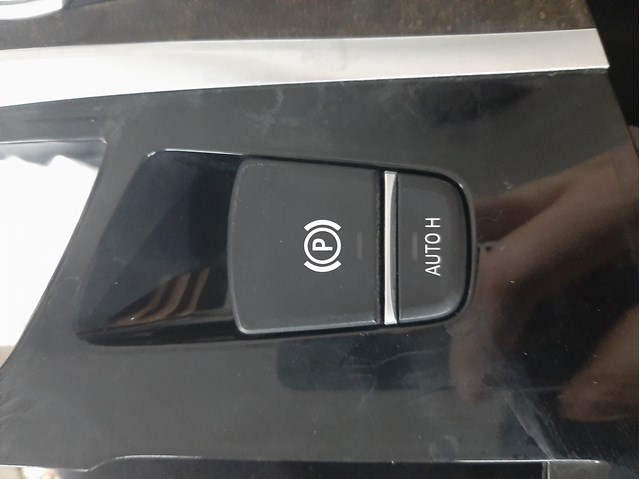Кнопка електромеханічного гальма стоянки 61319109311 BMW