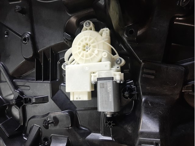 Моторчик склопідйомника двері задніх, лівих 61359450071 BMW