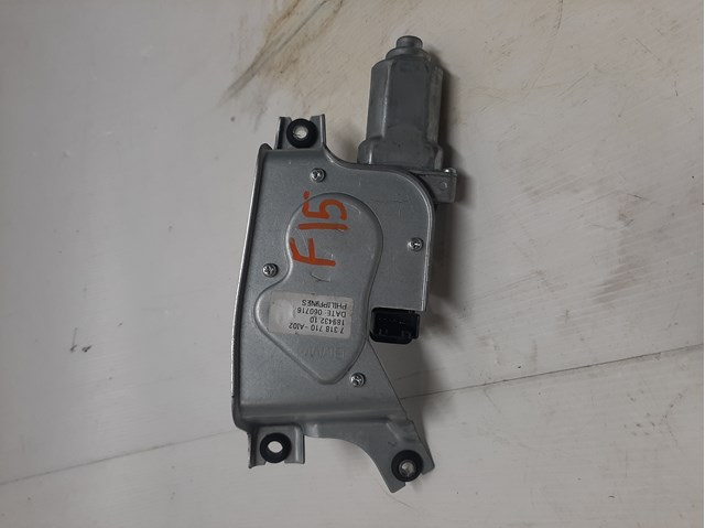 Двигун склоочисника заднього скла 61627318710 BMW