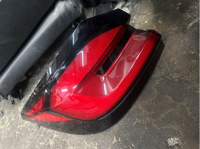 Ліхтар задній лівий, зовнішній 63218493813 BMW