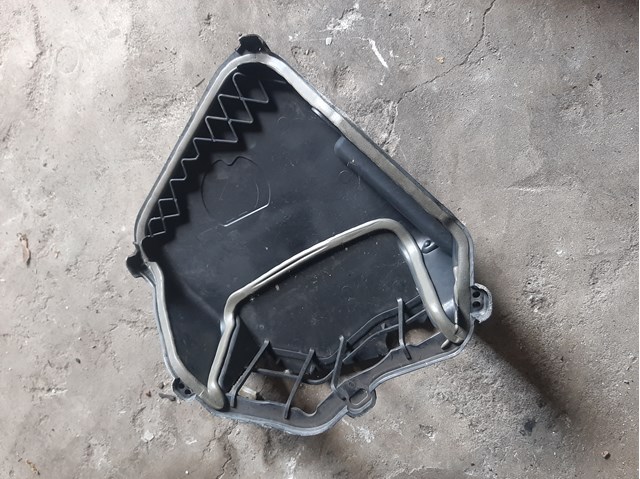Корпус повітряного фільтра 64119216222 BMW