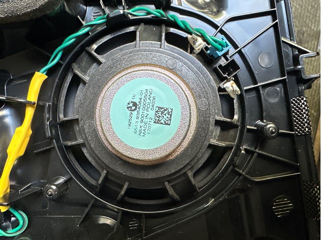 Гучномовець 65139354084 BMW