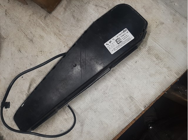 Подушка безпеки AIRBAG спинки сидіння, правого 72127239616 BMW