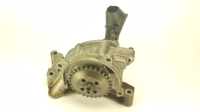 Помпа масляна 03C115105AC VAG