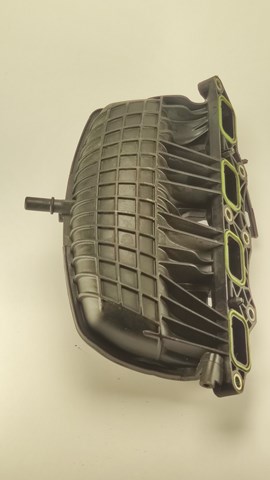 Колектор впускний верхній 03C129711AE VAG