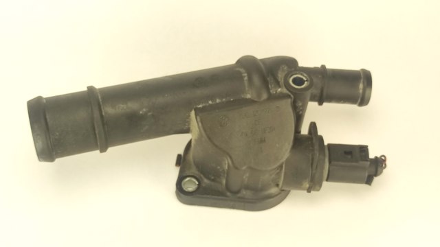 Водяний патрубок 03G121132B VAG
