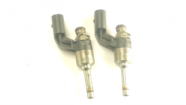 Форсунка дизельна в зборі, розпилювач + тримач 03H906036 VAG