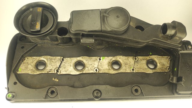 Кришка клапанів 03L103469A VAG