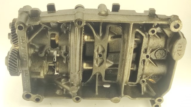 Помпа масляна 03L103537 VAG