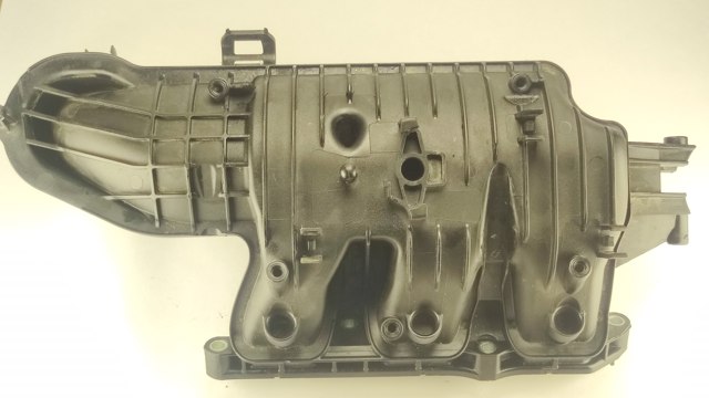 Колектор впускний 05C129709E VAG