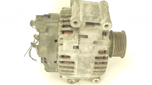 Генератор автомобільний 06D903016 VAG