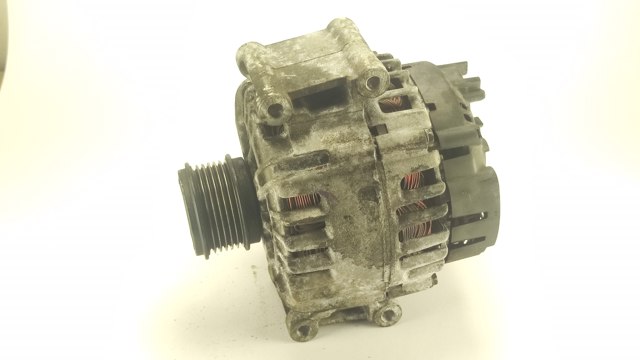 Авто генератор 06H903017D VAG
