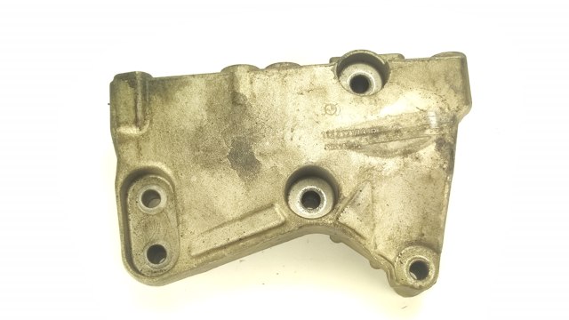 Кронштейн подушки (опори) двигуна, правої 112317173R RENAULT