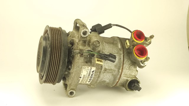 Компресор системи кондиціювання 31348965 VOLVO