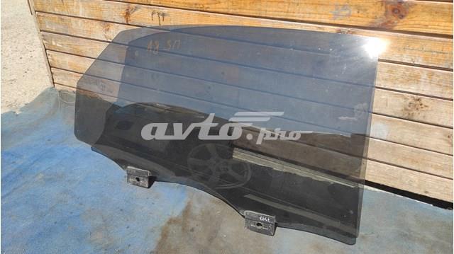 Скло задніх дверей, правих 4H4845026F VAG