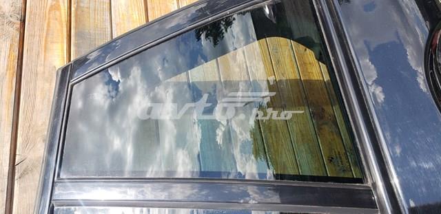 Куточок задніх лівих дверей 51357311249 BMW