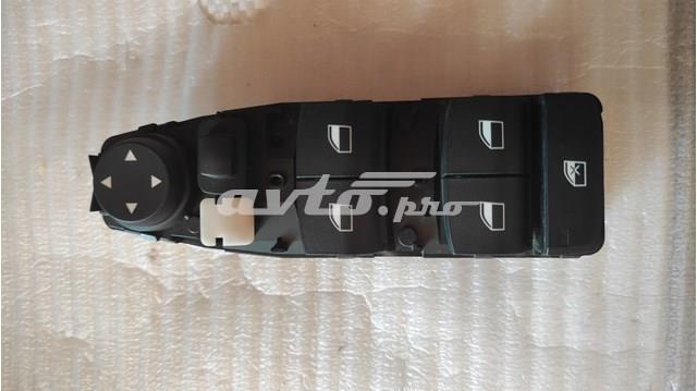 Кнопковий блок керування склопідіймачами передній лівий 61319241951 BMW