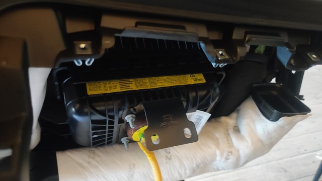 Подушка безпеки пасажира 80300J7000 HYUNDAI