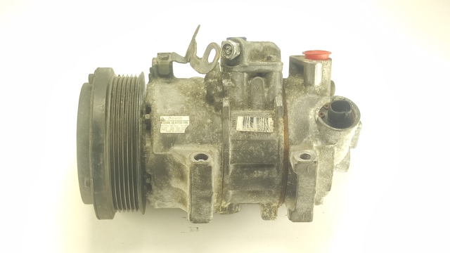 Компресор кондиціонера 8831005140 TOYOTA