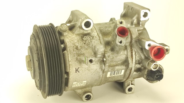 Компресор кондиціонера 8831042511 TOYOTA