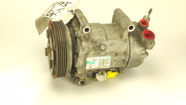 Компресор кондиціонера 9213175 BMW