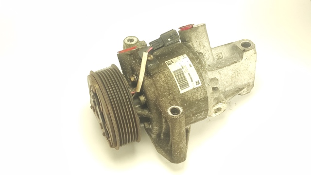 Компресор системи кондиціювання 926003541R RENAULT