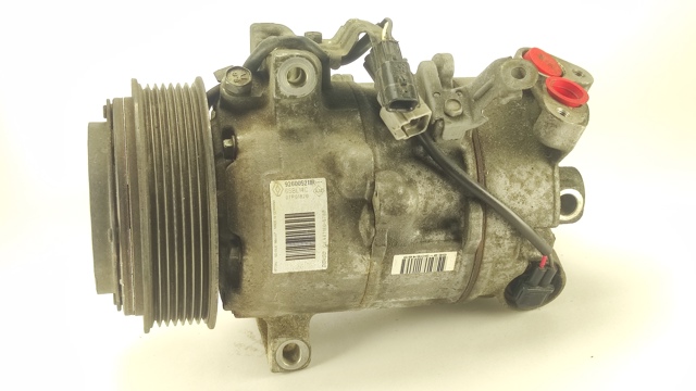 Компресор кліматичної установки 926005211R RENAULT