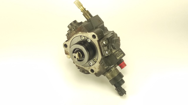 Насос паливний високого тиску (ПНВТ) - DIESEL Міцубісі Аутлендер II XL