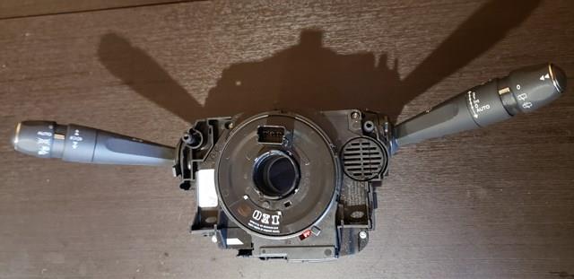 Перемикач підрульовий, правий 98262588ZD PEUGEOT