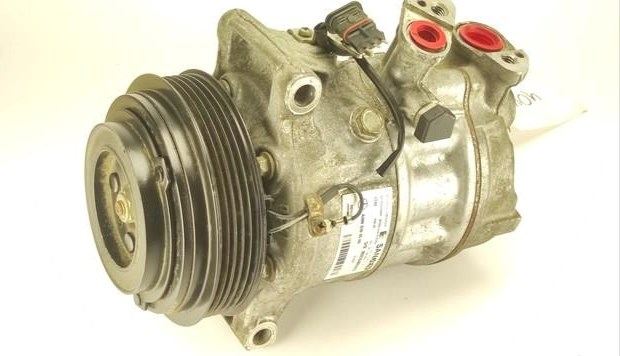Компресор холодоагенту A0008304500 MERCEDES