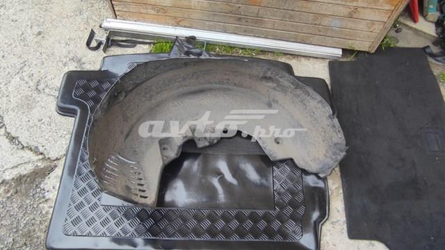 Лючок паливного бака A2046909330 MERCEDES