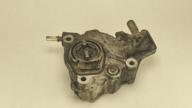 Насос вакуумний D171B1C2 FORD