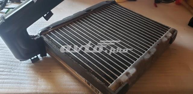 Охолоджувач повітря LR097253 LAND ROVER