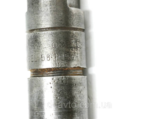 Форсунка дизельна в зборі, розпилювач + тримач 028130201J VAG