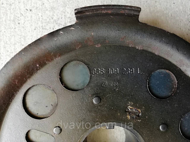 Фланець шестерні розподільного валу 038109239L VAG